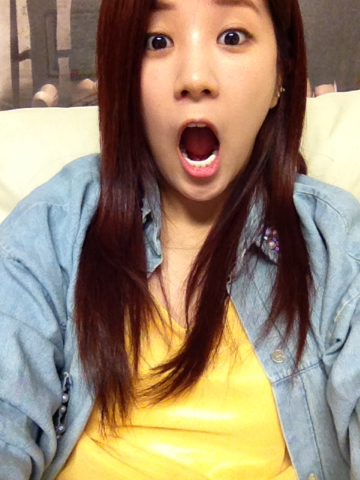 SELCA] 120524 Look at Chorong's Funny Face Expressions! (2P) | apink-topia